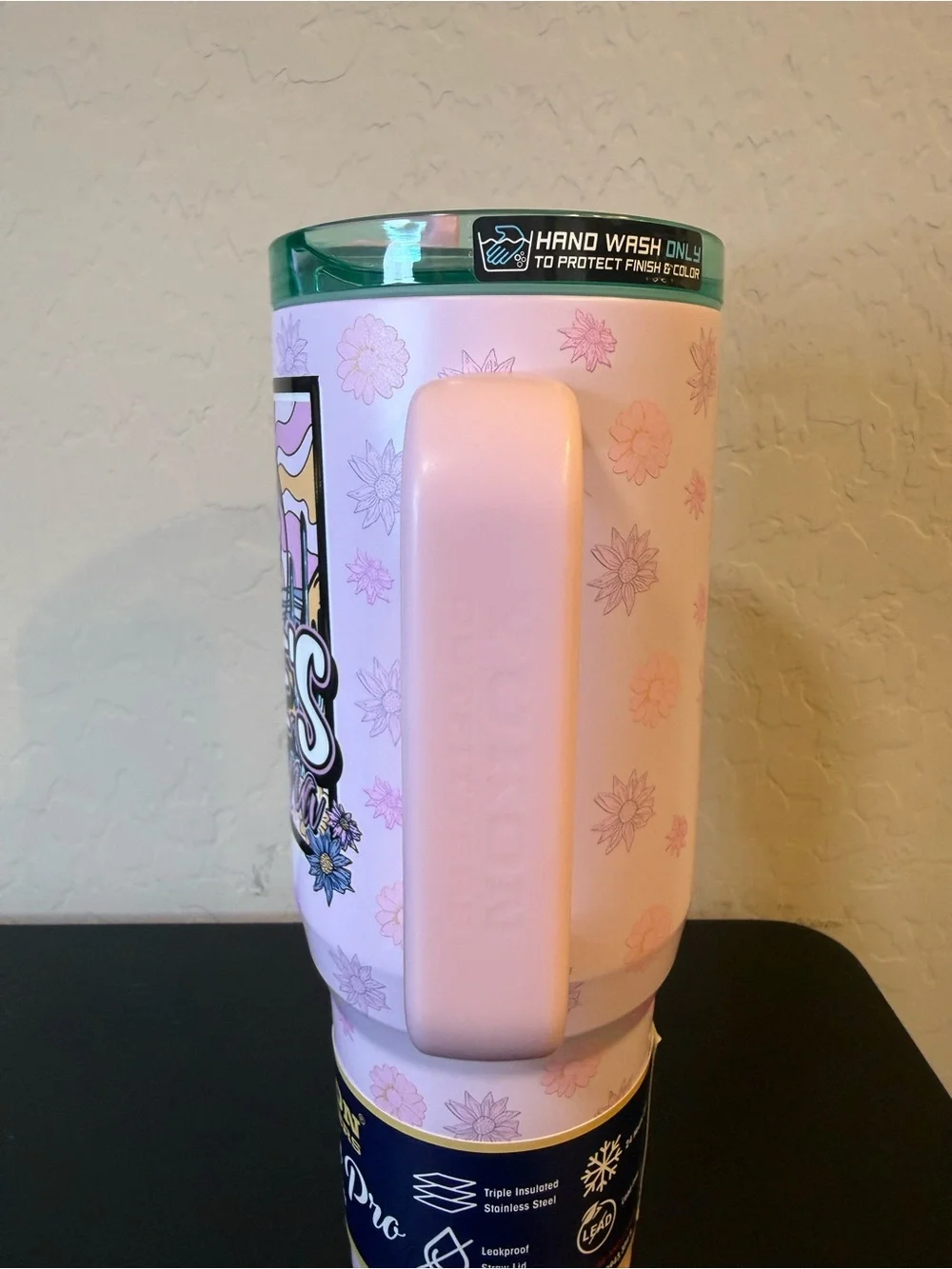 Buc-ee's Official Arizona Pink Travel Mug by Yukon Outfitters 40oz NEW
